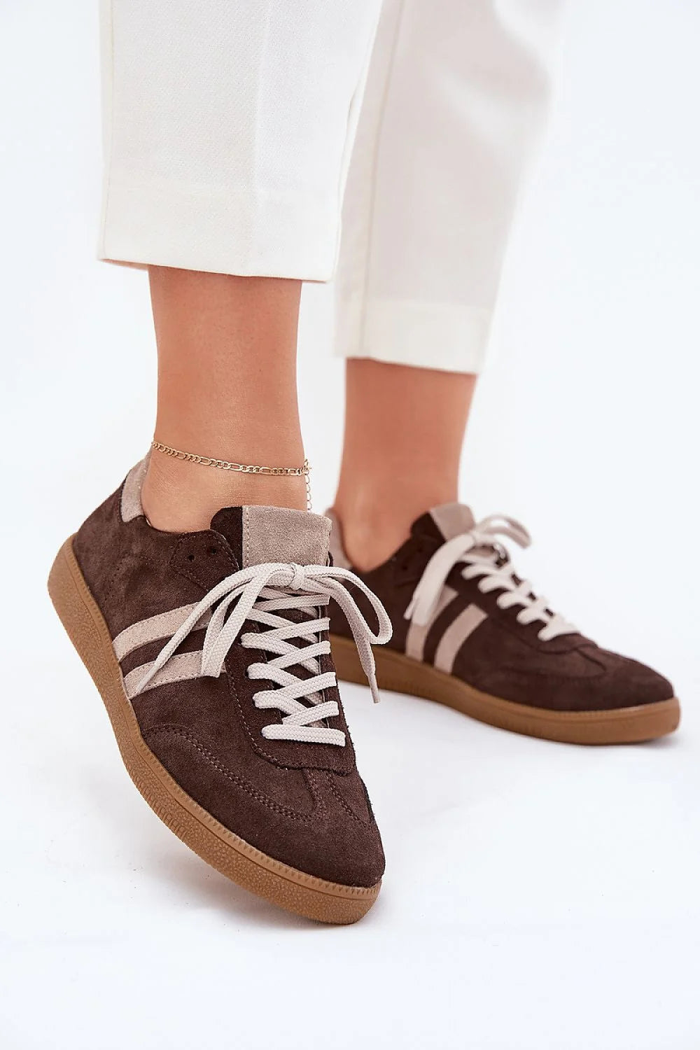Chaussures de sport basses pour femmes design rétro style urbain suède marron beige confort semelle caoutchouc gomme