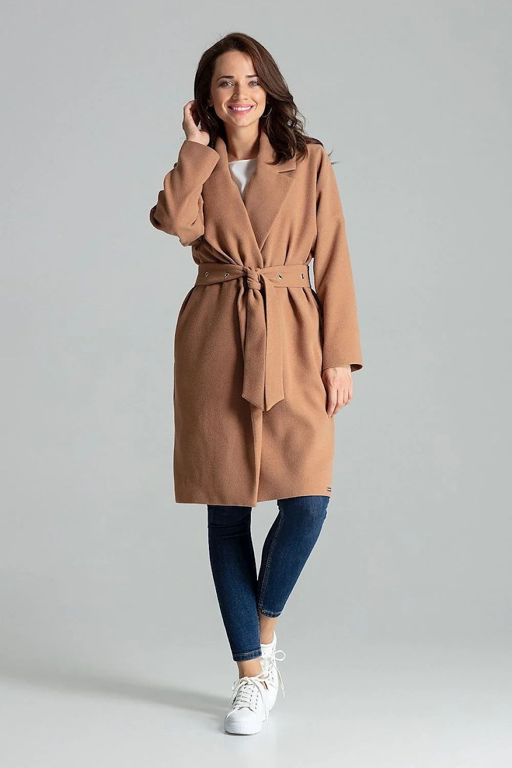 manteau femme laine bordeaux ceinturé coupe droite col châle revers mi long genoux poches latérales thermorésistant élégant
