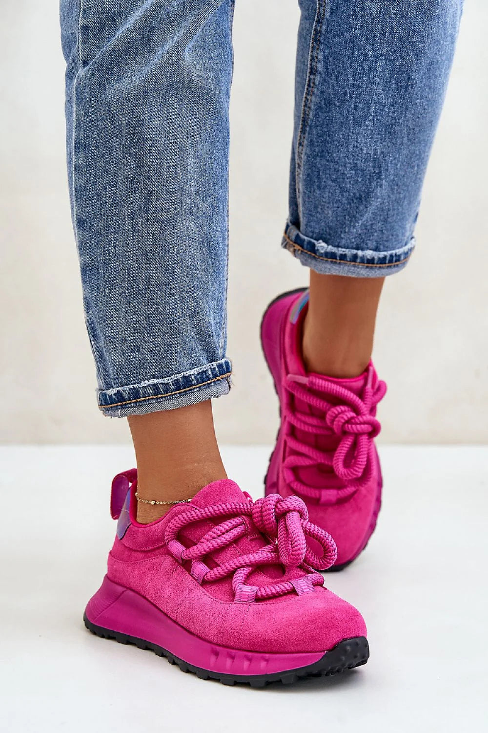 Chaussures de sport modernes pour femme en suède rose vif lacets épais plateforme confortable style casual
