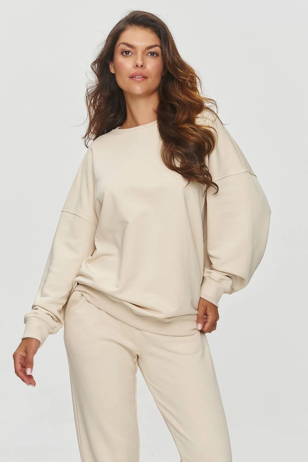 ensemble loungewear femme sweatshirt oversize pantalon jogging col rond manches ballon poignets côtelés ourlet large coton polyester beige crème