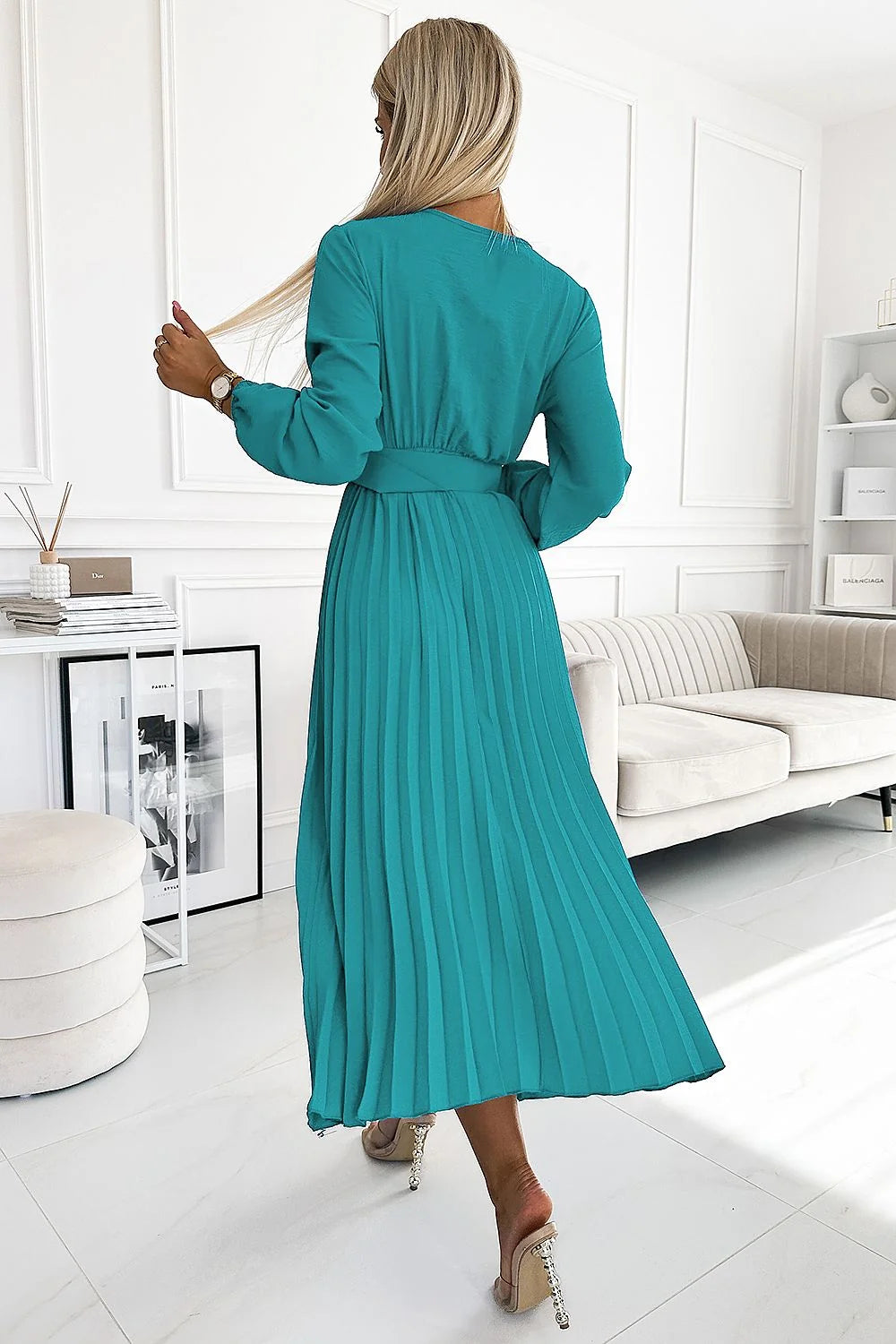 robe cocktail midi cachecoeur mancheslongues ceintureintégrée boucle ronde jupe plissée fluide crêpe turquoise silhouette cintrée drapée élégante sophistiquée cérémonie