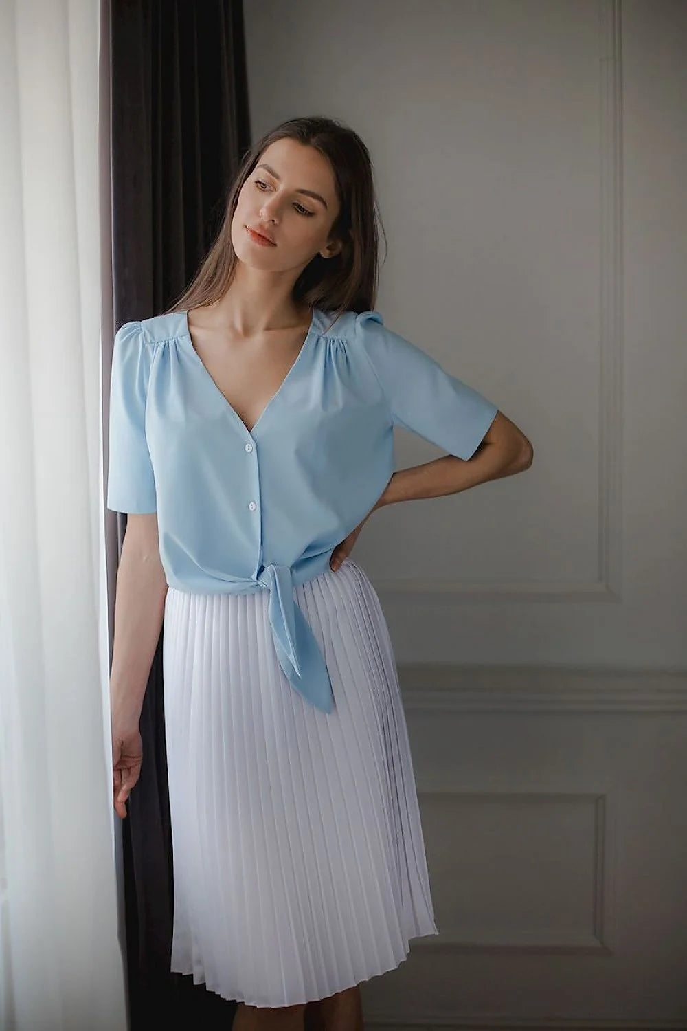 robe femme coton élégante motifs géométriques bleu pastel manches bouffantes décolleté noeud taille jupe plissée midi fluide soyeuse