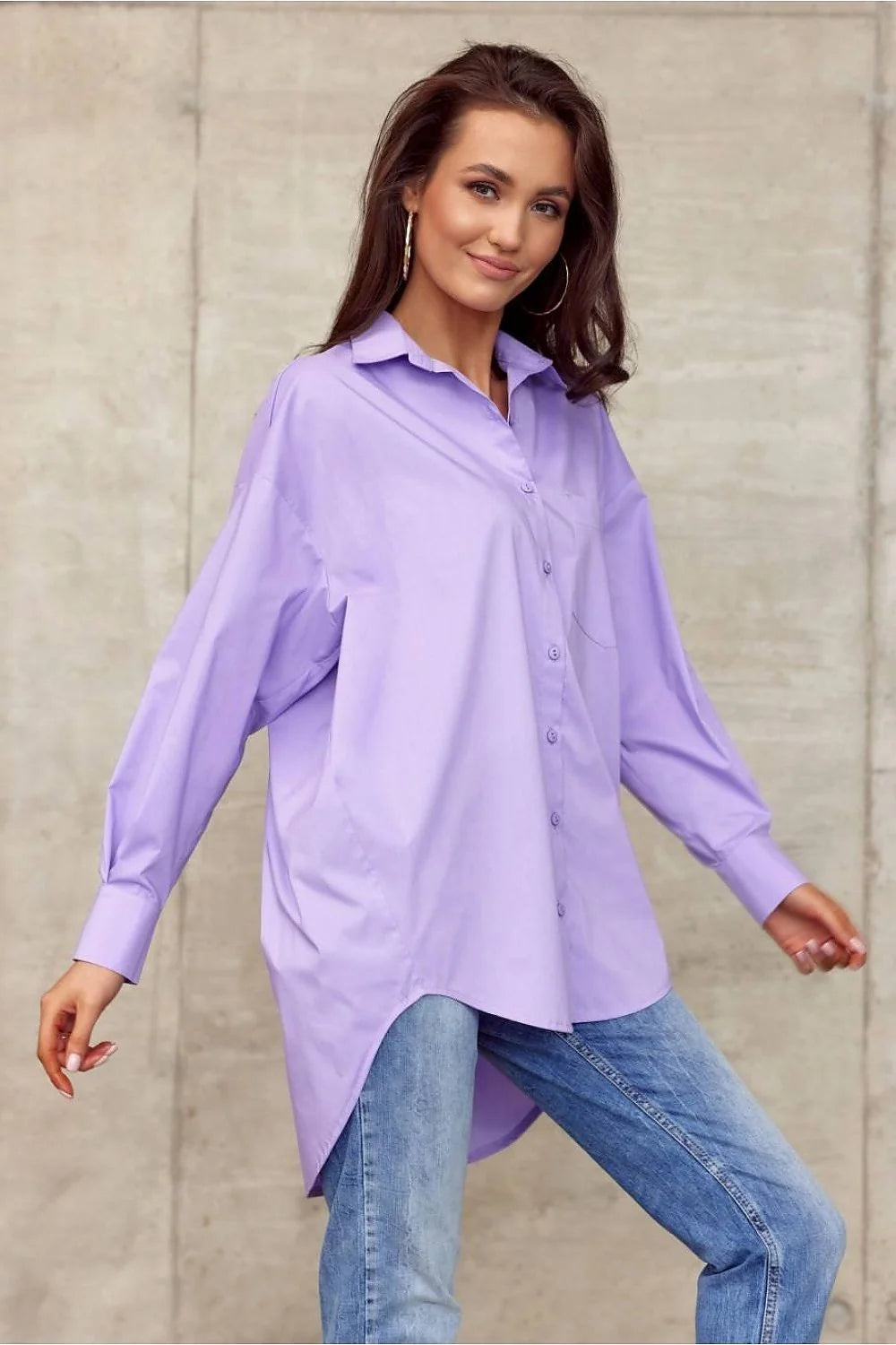 Chemise manche longue Roco Fashion couleur lavande design moderne style asymétrique coupe oversize femme