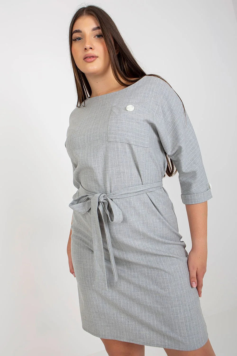Robe taille plus rayures blanches sur fond noir coupe crayon manches 3/4 encolure bateau ceinture amovible