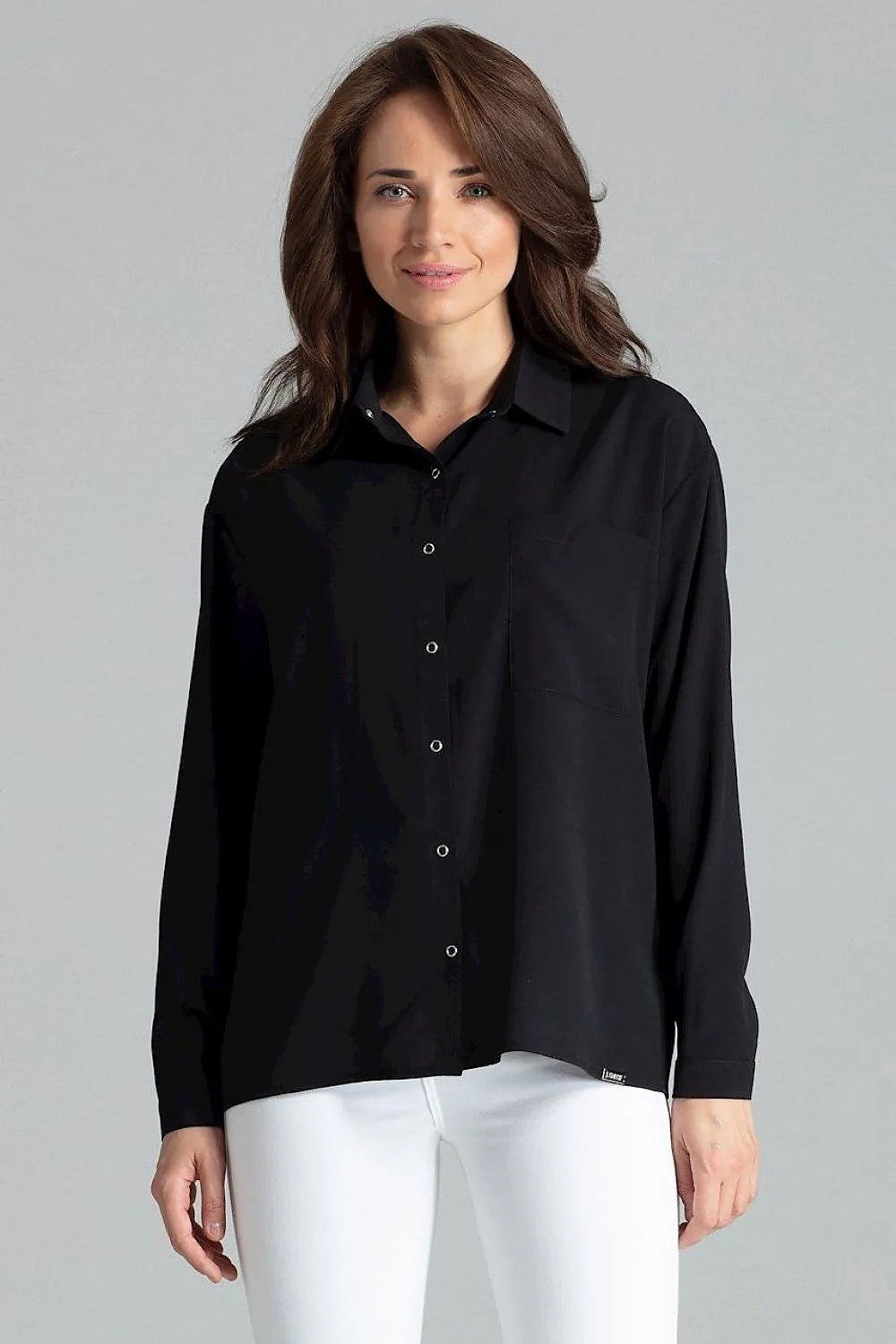Chemise élégante pour femme en tissu fluide beige manches longues style classique et polyvalent