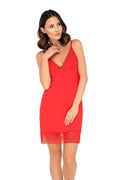 Nuisette rouge en viscose et dentelle, style sexy et élégant, bretelles fines, coupe ajustée