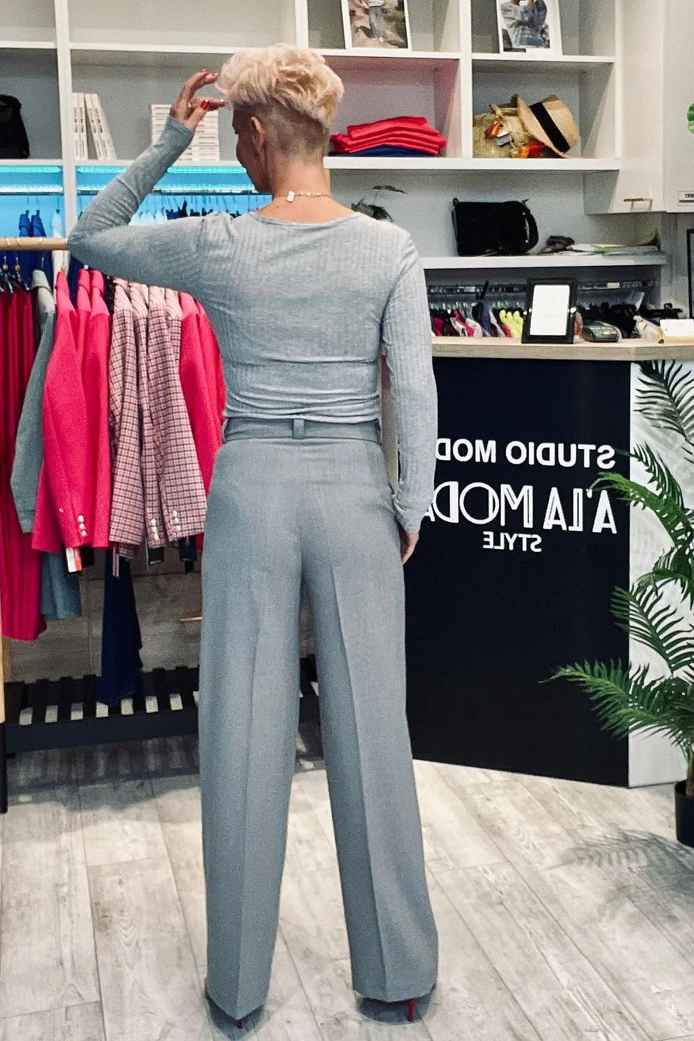 Costume femme deux pièces haut ajusté manches longues pantalon taille haute jambes larges coton elasthanne polyester