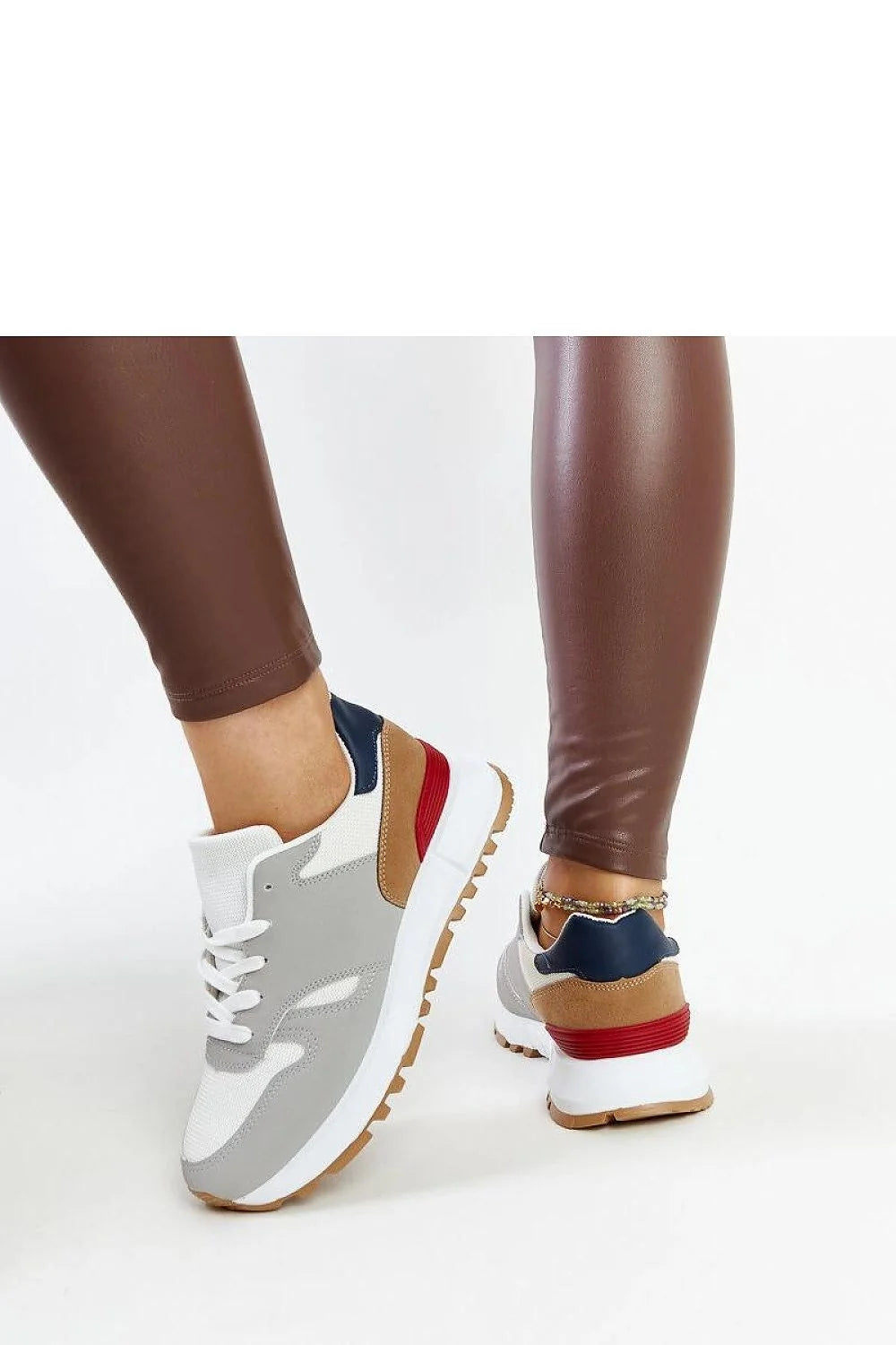 Baskets pour femmes modernes polyvalentes design basse couleur multicolore confortable lacets blancs cuir synthétique maille