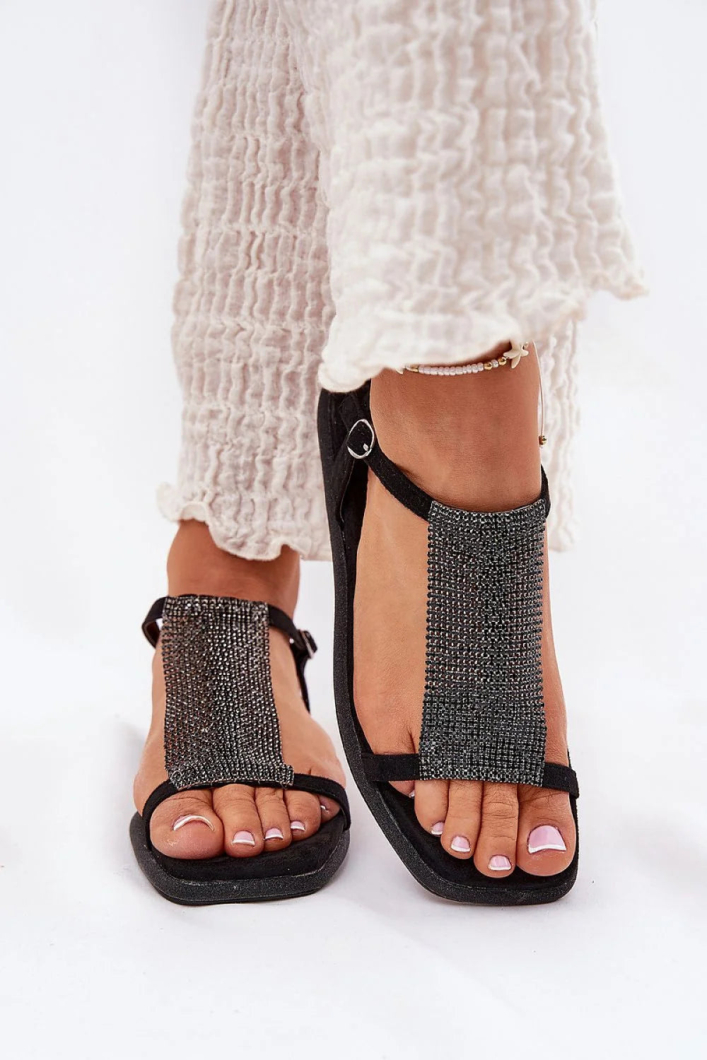 Sandales plates élégantes pour femmes avec strass crystals, semelle épaisse confortable, adjustable buckle, cuir suédé, occasion spéciale, été