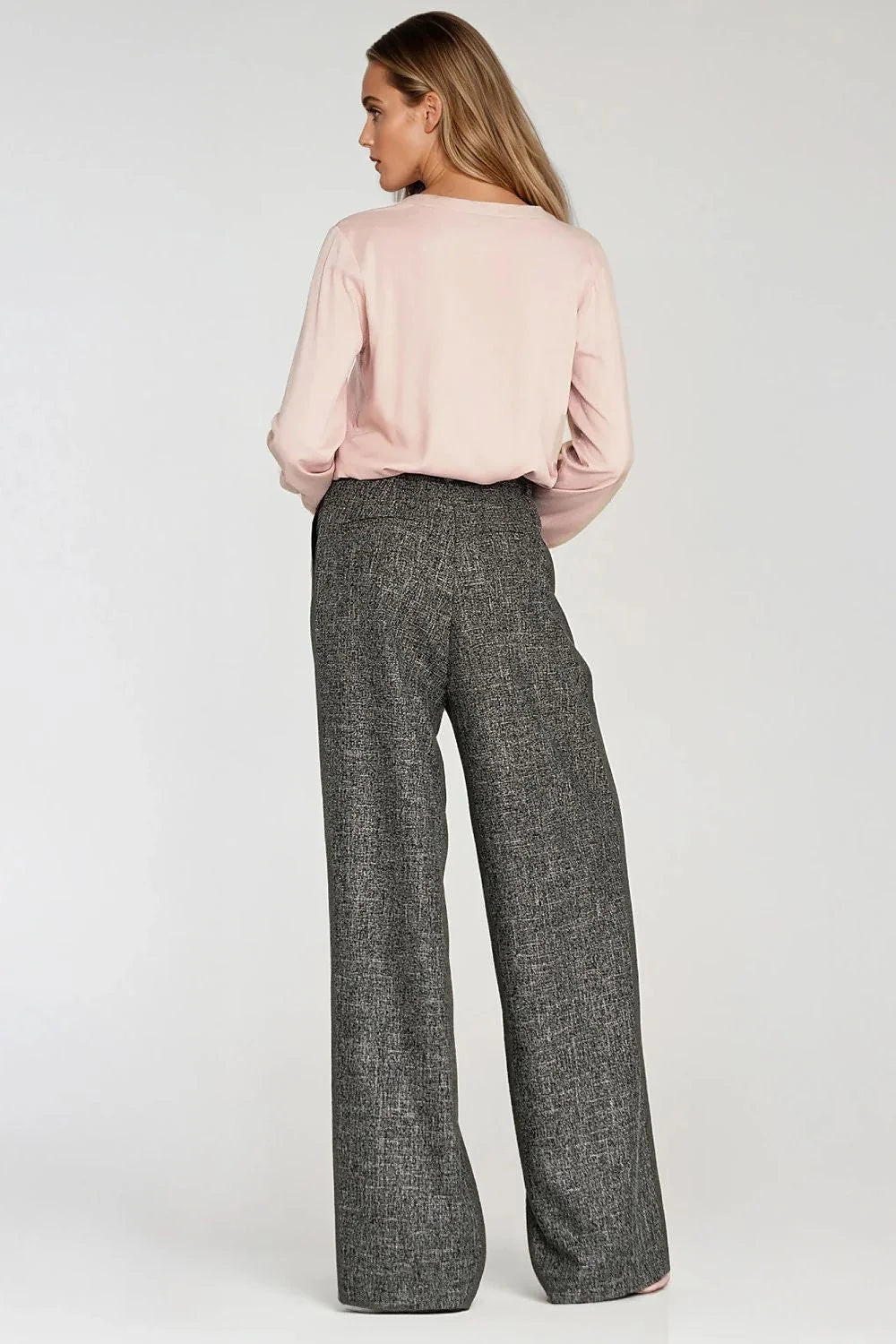 chemise blouse femme manches longues col V viscose légère fluide satinée rose poudré coupe régulière poignets froncés boutonnée base droite