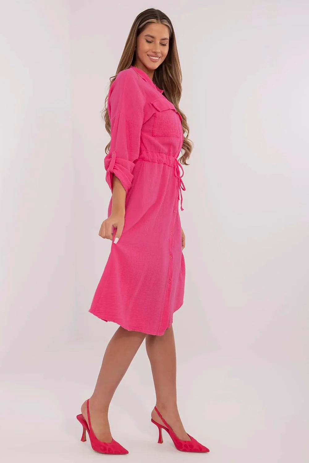 Robe élégante en coton rose vif coupe chemise manches longues ceinture intégrée pour femmes
