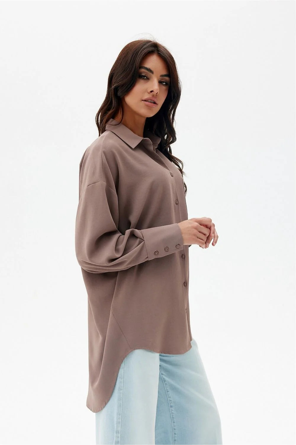 Chemise femme manches longues asymétrique poche.patche dos long coupe.oversize élégante taupe occasion.travail.casual