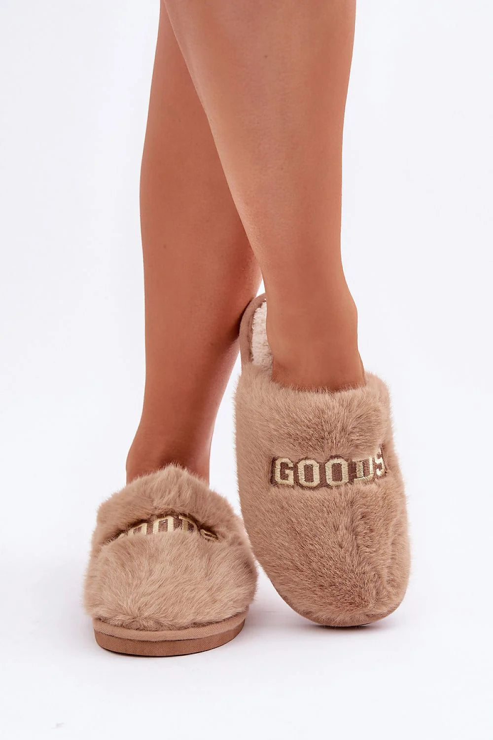 Pantoufles Step in style pour femme en fourrure douce, design moderne, confort intérieur, style tendance, couleur beige, tailles 36-41