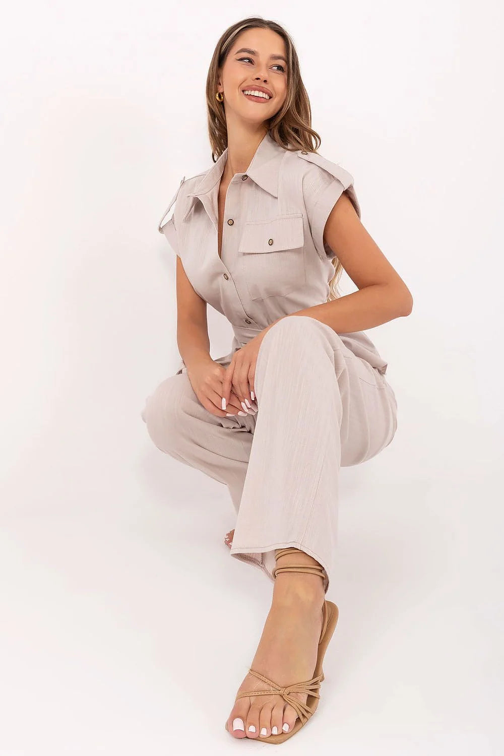 Ensemble Lakerta chemisier pantalon femme style élégant coupe ample ceinture tissu lin viscose beige occasion bureau jour