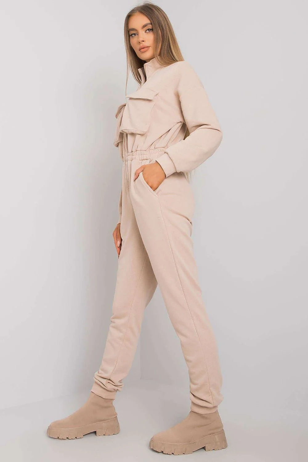 Combinaison femme coton polyester style utilitaire beige clair confortable poches fermeture éclair manches longues