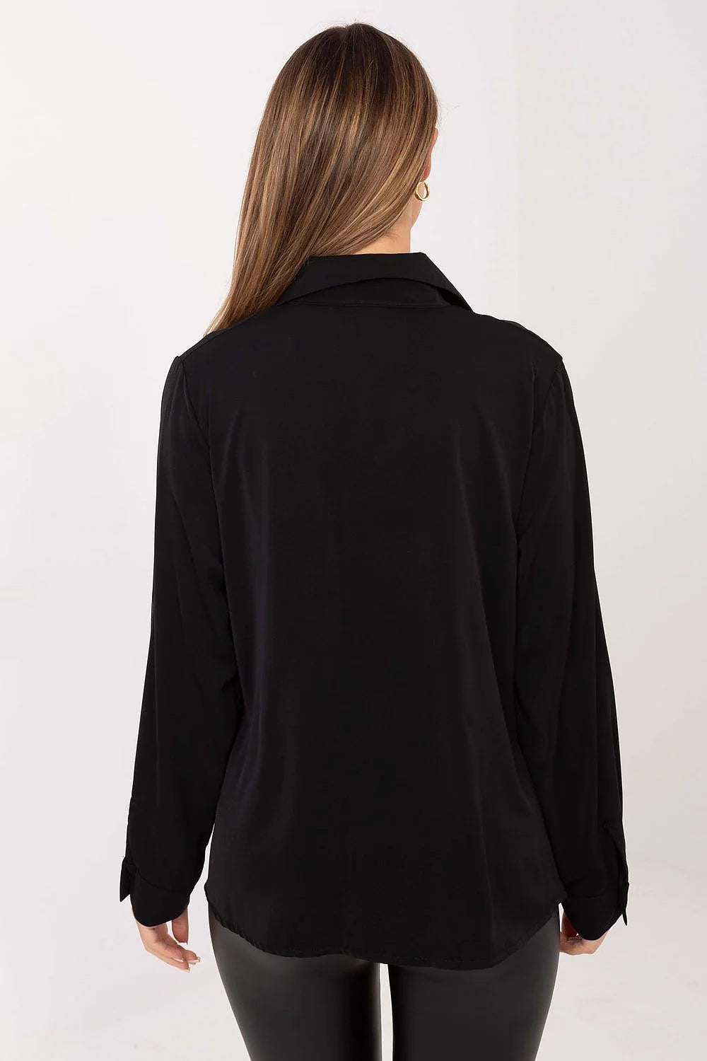 chemise femme noire manches longues bouffantes col classique boutonnage central noeud devant satinée oversize élégante chic bureau soirée polyester léger