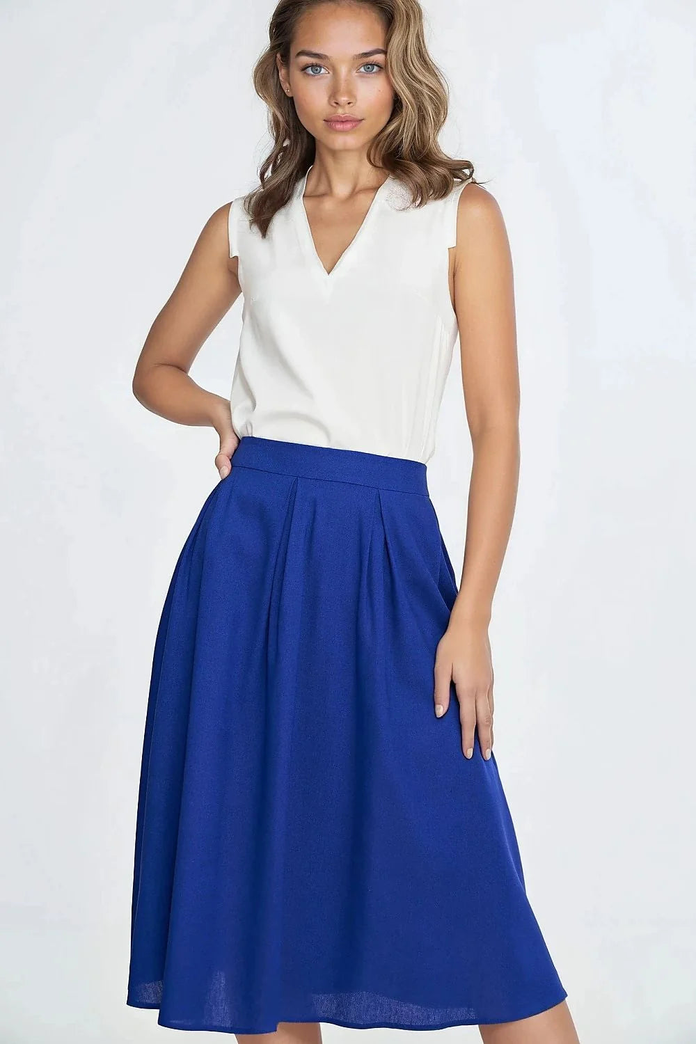 Ensemble deux pièces chemisier jupe femme sans manches V-neck blanc bleu vibrant coton polyester taille ajustable