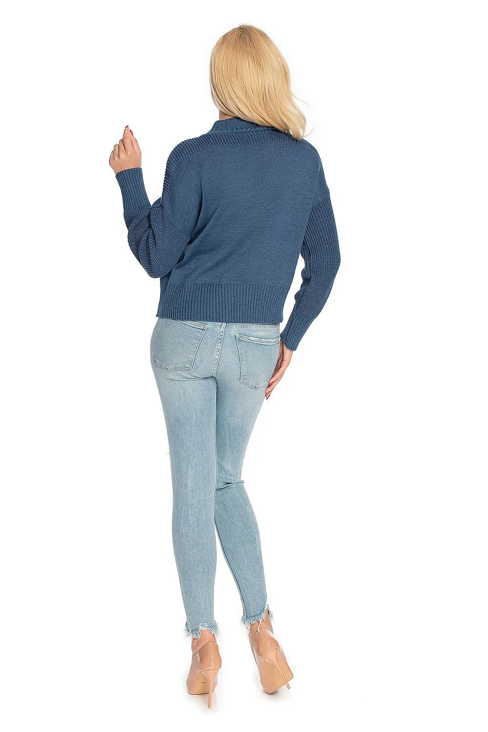 pull ample féminin blanc acrylique coton col montant manches longues bordcotes épaules tombantes coupe droite courte oversize doux maille fine