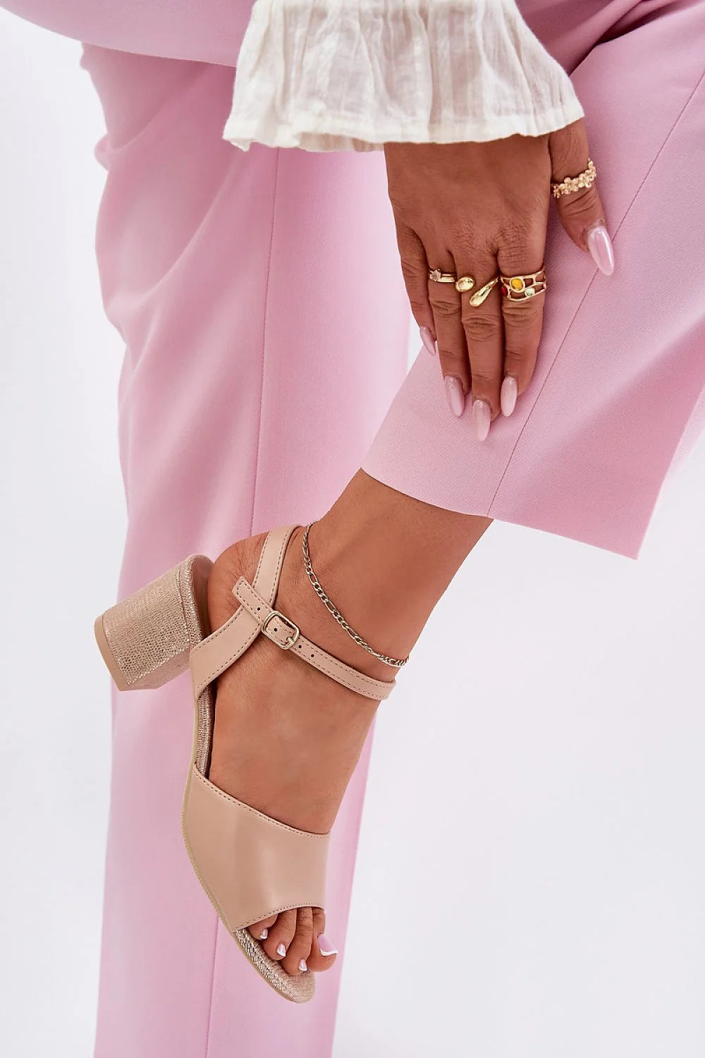 Sandales à talons carrés élégantes pour femme, couleur beige, cuir artificiel, talon 6.5 cm, style moderne, ajustable, confortable, occasion多种