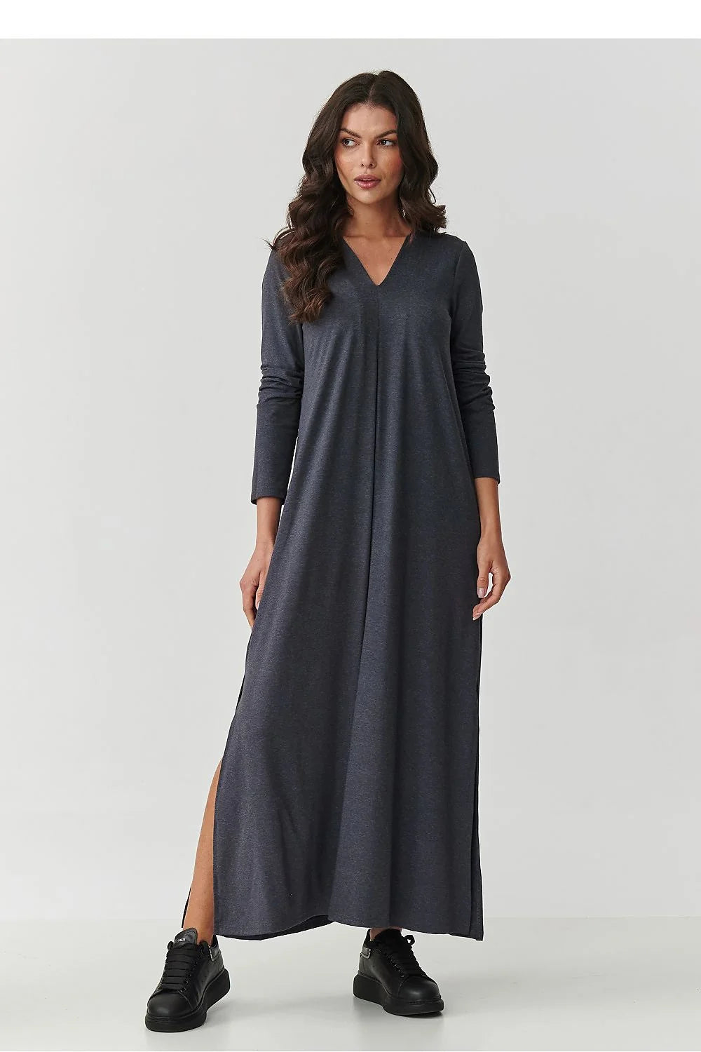 robe maxi longue viscose extensible élasthanne manches longues col V fentes latérales coupe légèrement évasée fluide tombé élégant minimaliste confortable