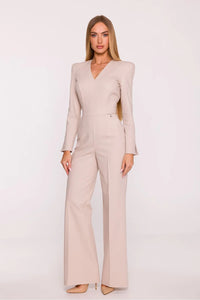 combinaison pantalon femme beige nude denim imitation structuré manches longues encolure V épaules structurées taille marquée chaîne métallique