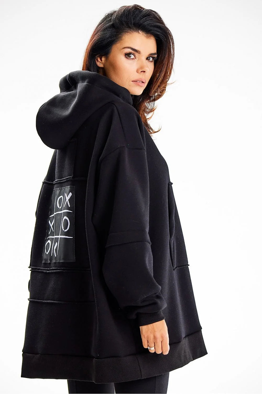 Sweatshirt Oversized Femme en Coton Noir Style Urbain Élégant et Confortable Capuche Poche Profonde Coupe Relâchée Épaules Tombantes Manches Longues Hiver Été