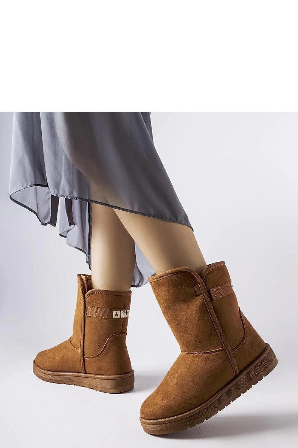 Bottes de neige Solea pour femmes, design chaleureux et décontracté, couleur caramel, matière velours, hiver 2023, confort maximal, style urbain