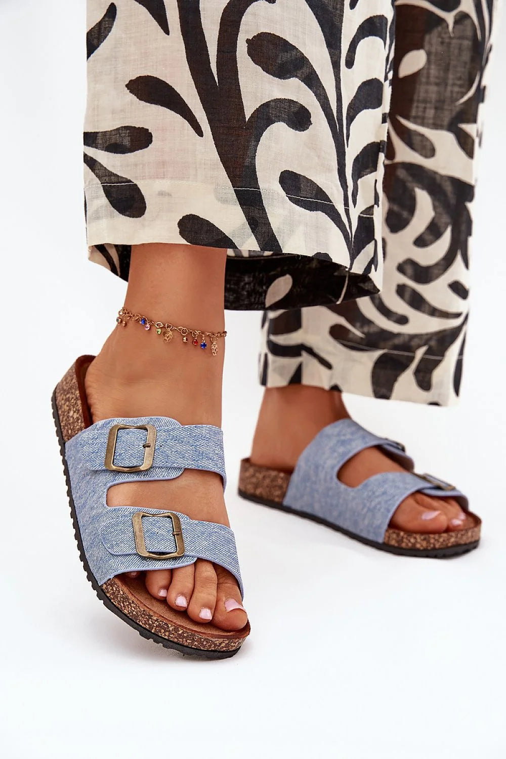 sandales femme plateforme liège semelle suédée moulée anatomique deux brides réglables boucles métal doré denim bleu crantée adhérence