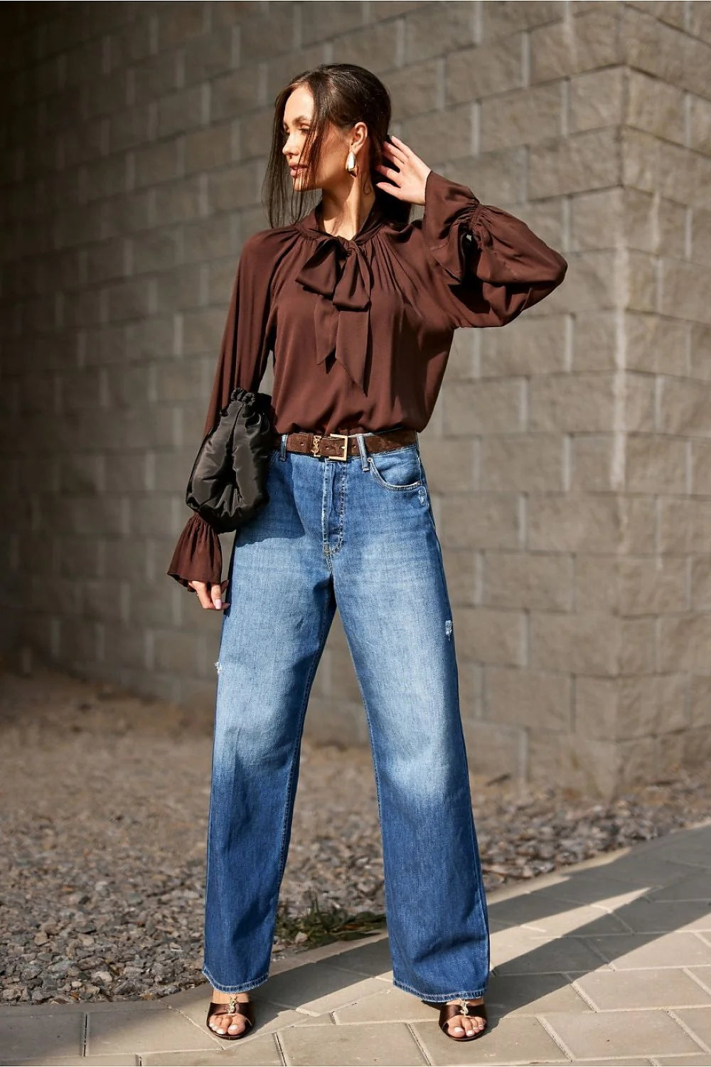 blouse femme chocolat viscose élasthanne fluide soyeuse lavallière nœud manches longues bouffantes poignets smockés coupe droite ample élégante bureau soirée