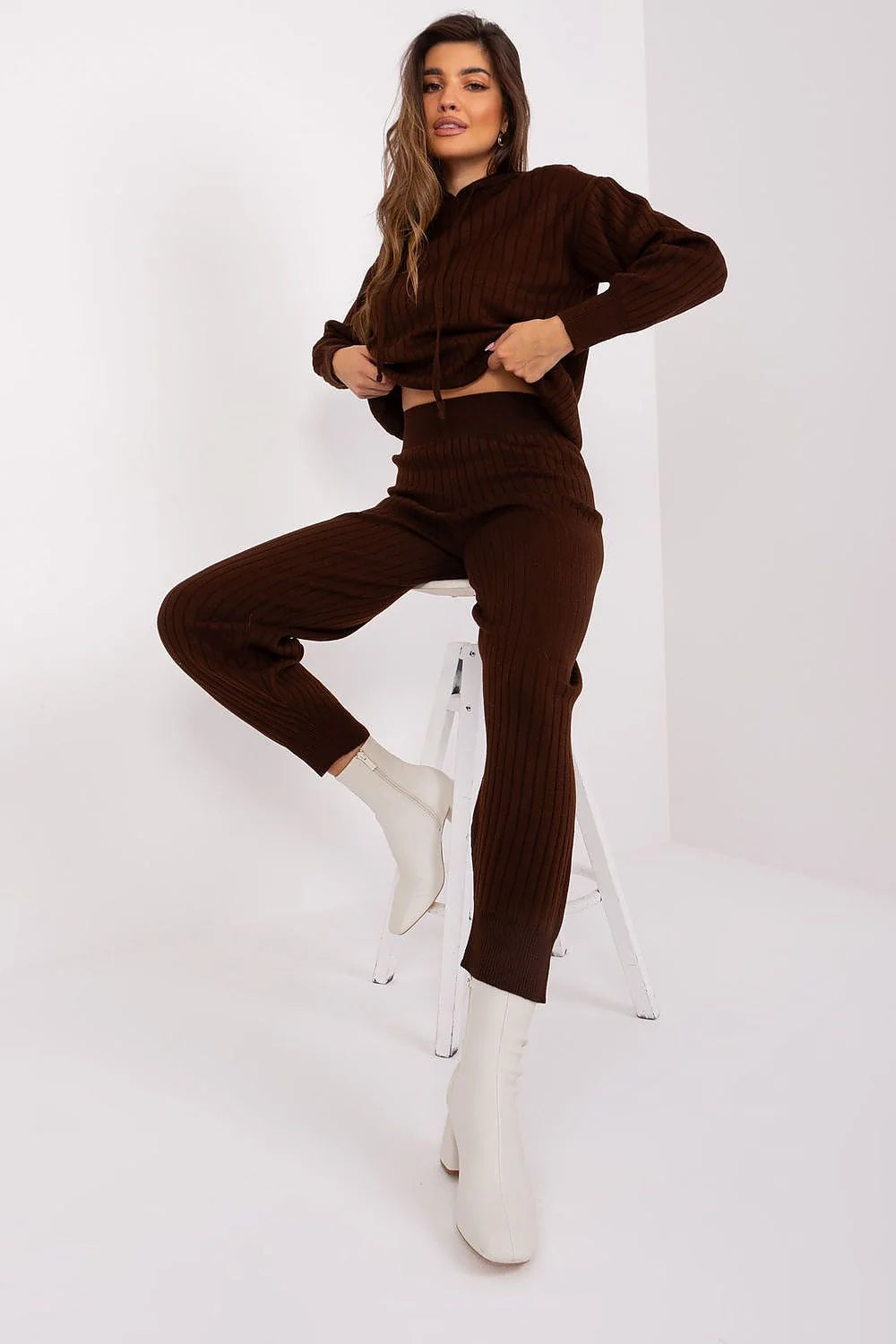 Ensemble Badu femme marron côtelé hoodie capuche cordons manches longues coupe ample épaules tombantes pantalon droit