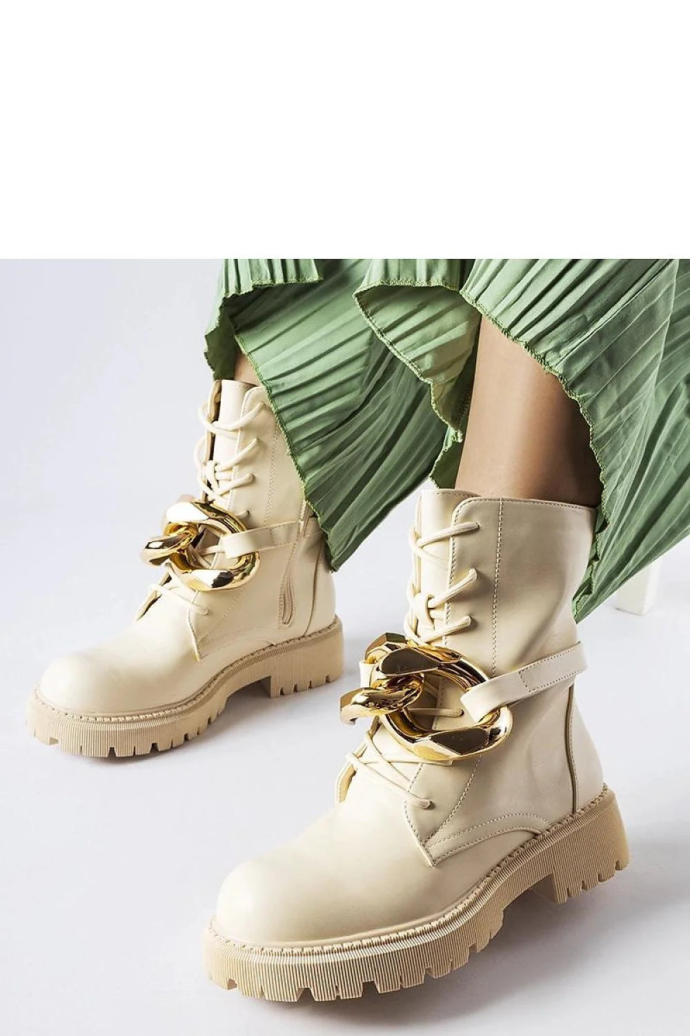 Bottes montantes audacieuses crème doré chaîne métallique cuir durable laces ajustables femmes mode tendance 2023