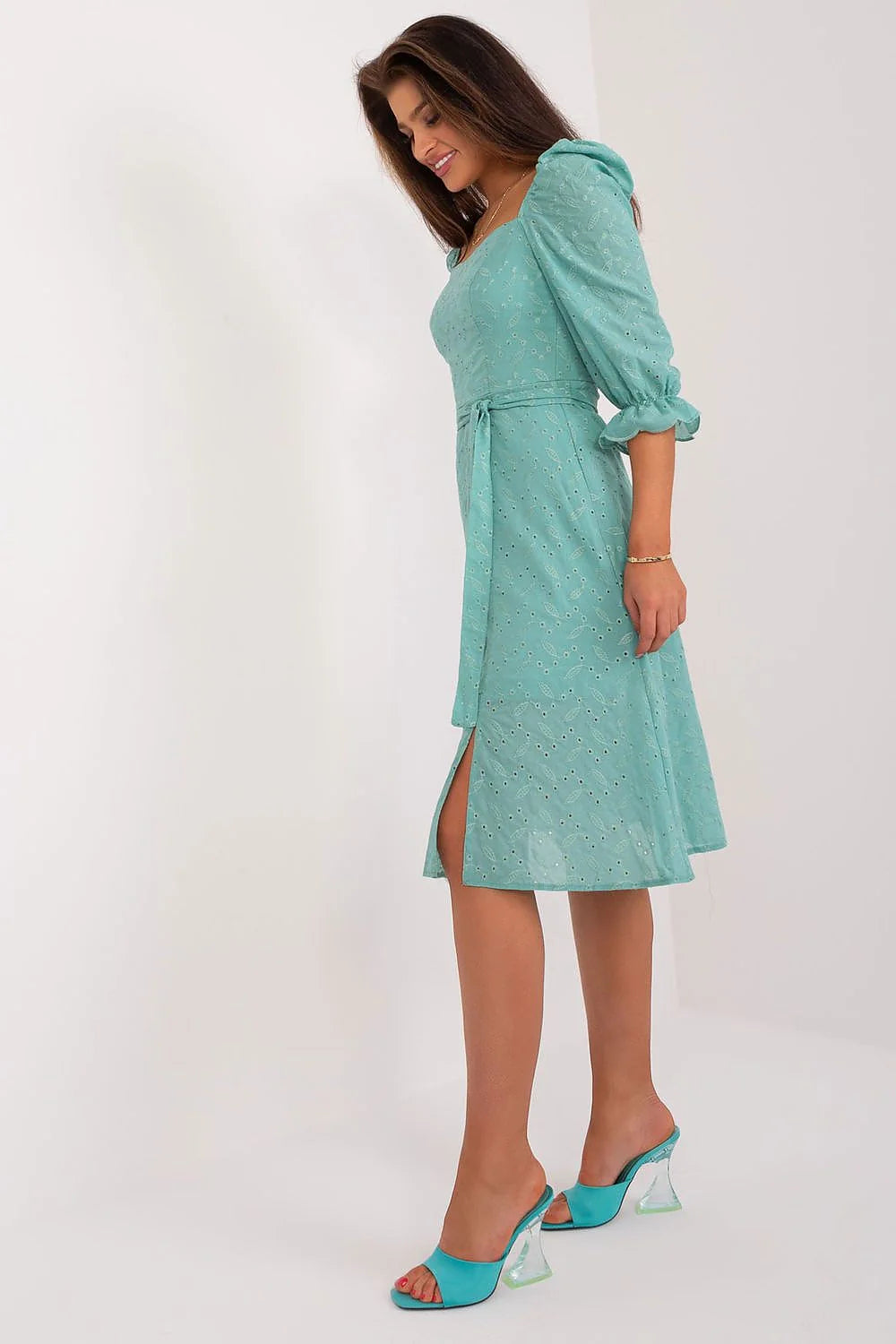 Robe de jour Lakerta été mi-longue manches mi-longues broderies feuilles coton aéré turquoise pastel