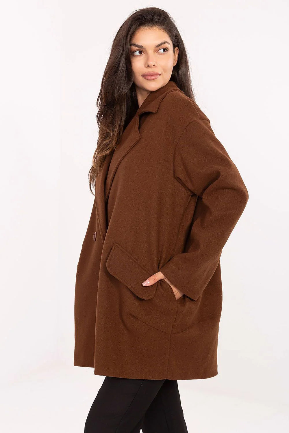 manteau femme court oversize doubleboutonnage laine mélangée marron chocolat col cranté épaules tombantes coupe mi cuisse poches rabat
