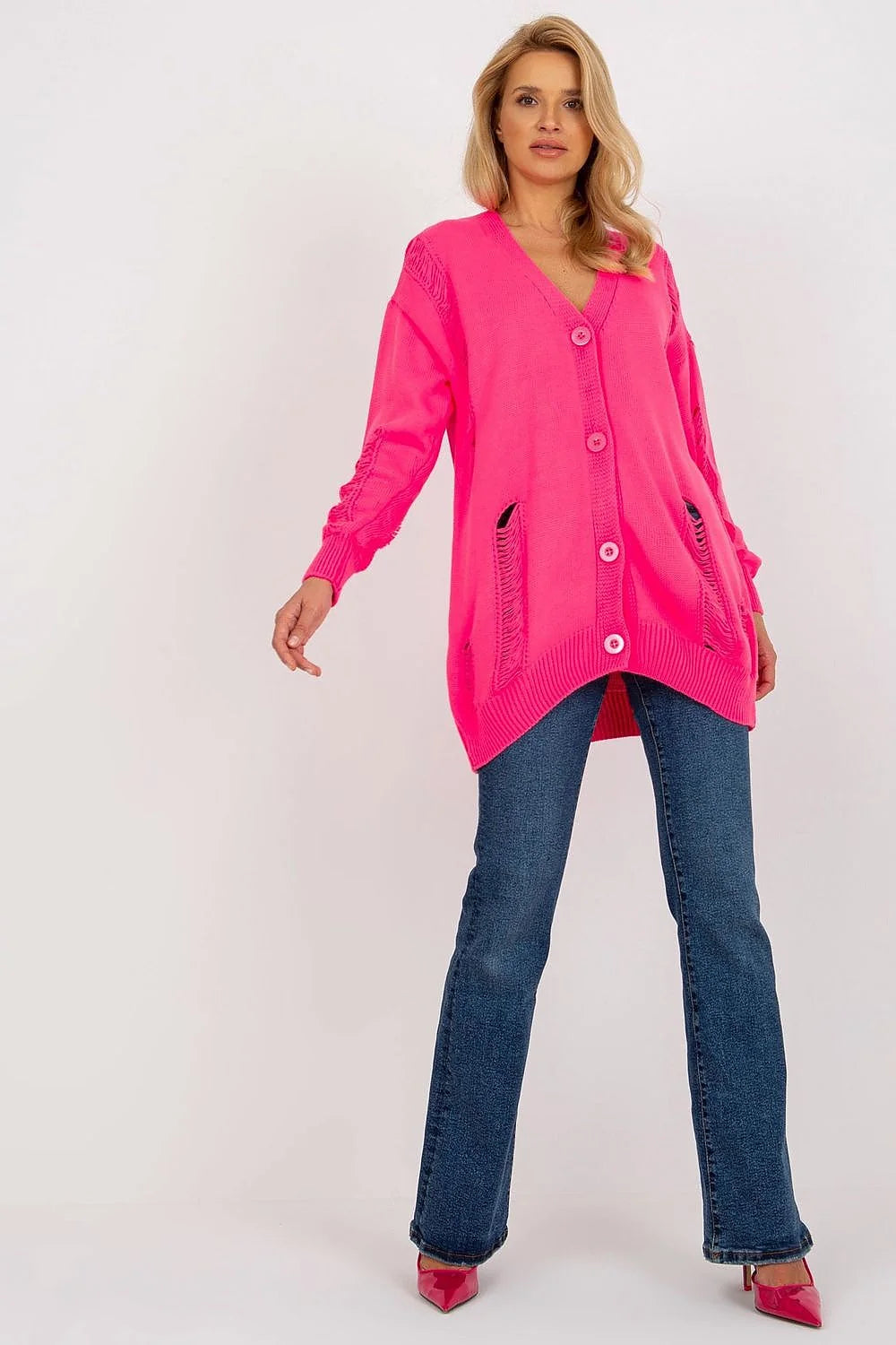 Cardigan pour femme modern design casual couleur fuchsia V-neck maille laine acrylique longueur généreuse boutons assortis poches effilées
