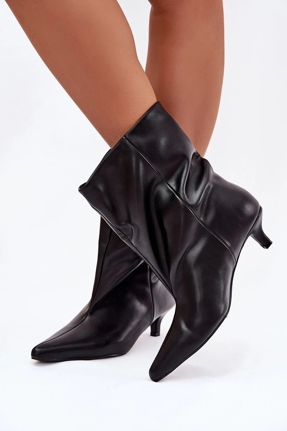 bottines femme noir simili cuir lisse bout pointu tige froncée mi mollet talon kitten bas slipon coutures élégantes