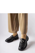 Mocassins femmes cuir noir haute qualité style élégant détails métal argenté confortable porté été