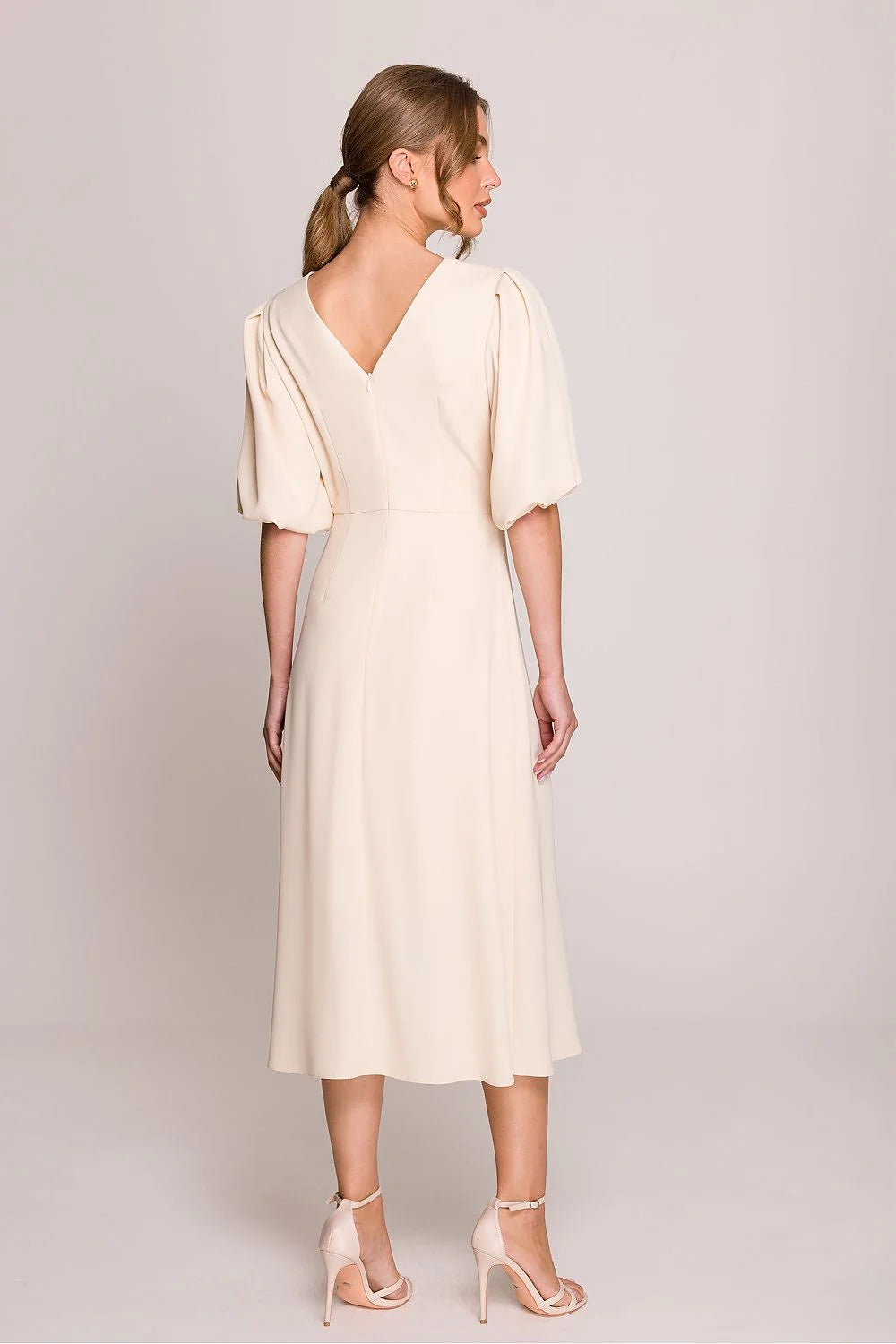 robe jour élégante midi manches bouffantes courtes évasée trapèze cintrée taille encolure ronde crème ivoire crêpe soyeuse minimaliste cérémonie mariage