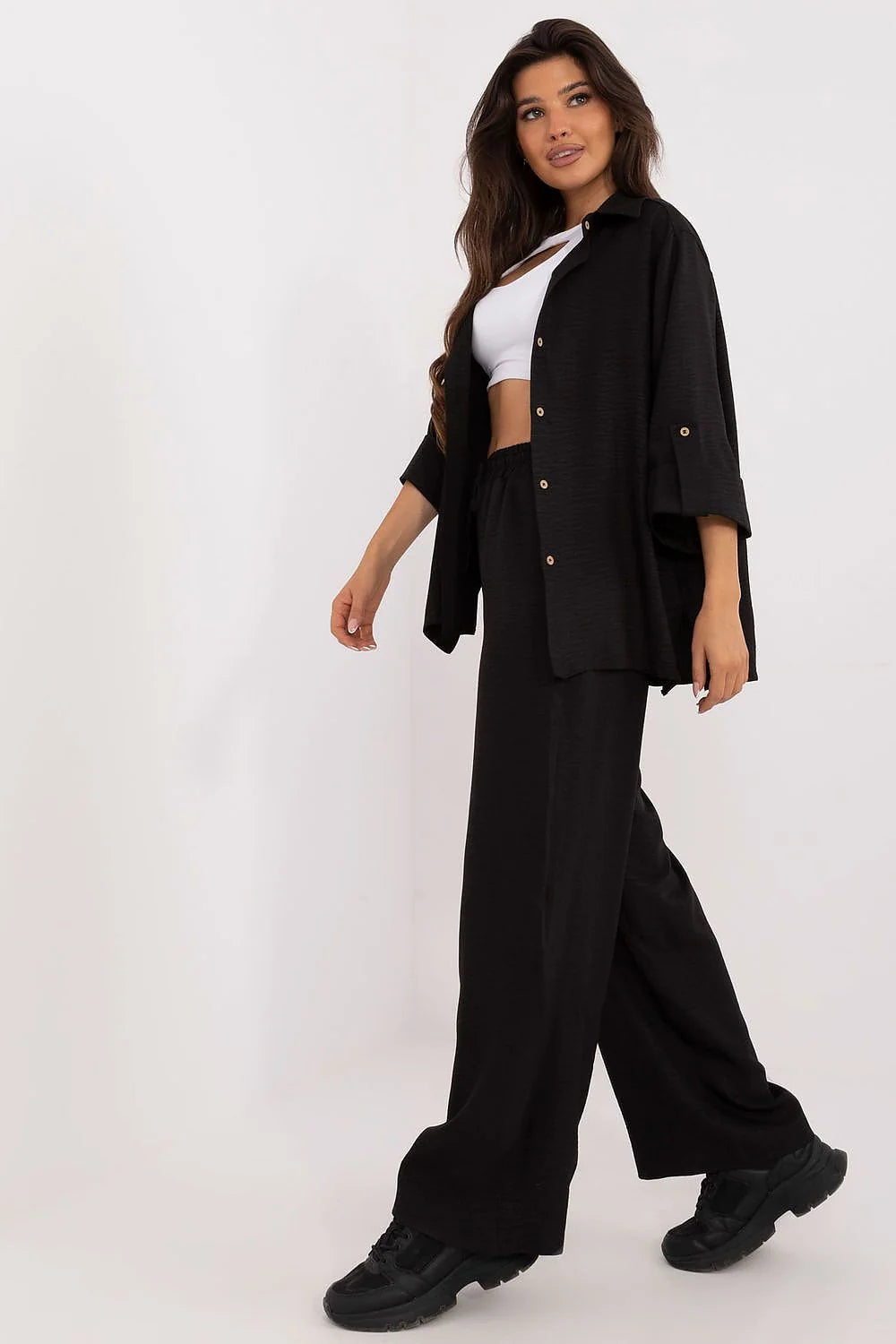 Ensemble Lakerta contemporain femmes athlétique chic blanc noir crop top veste pantalon baskets mode