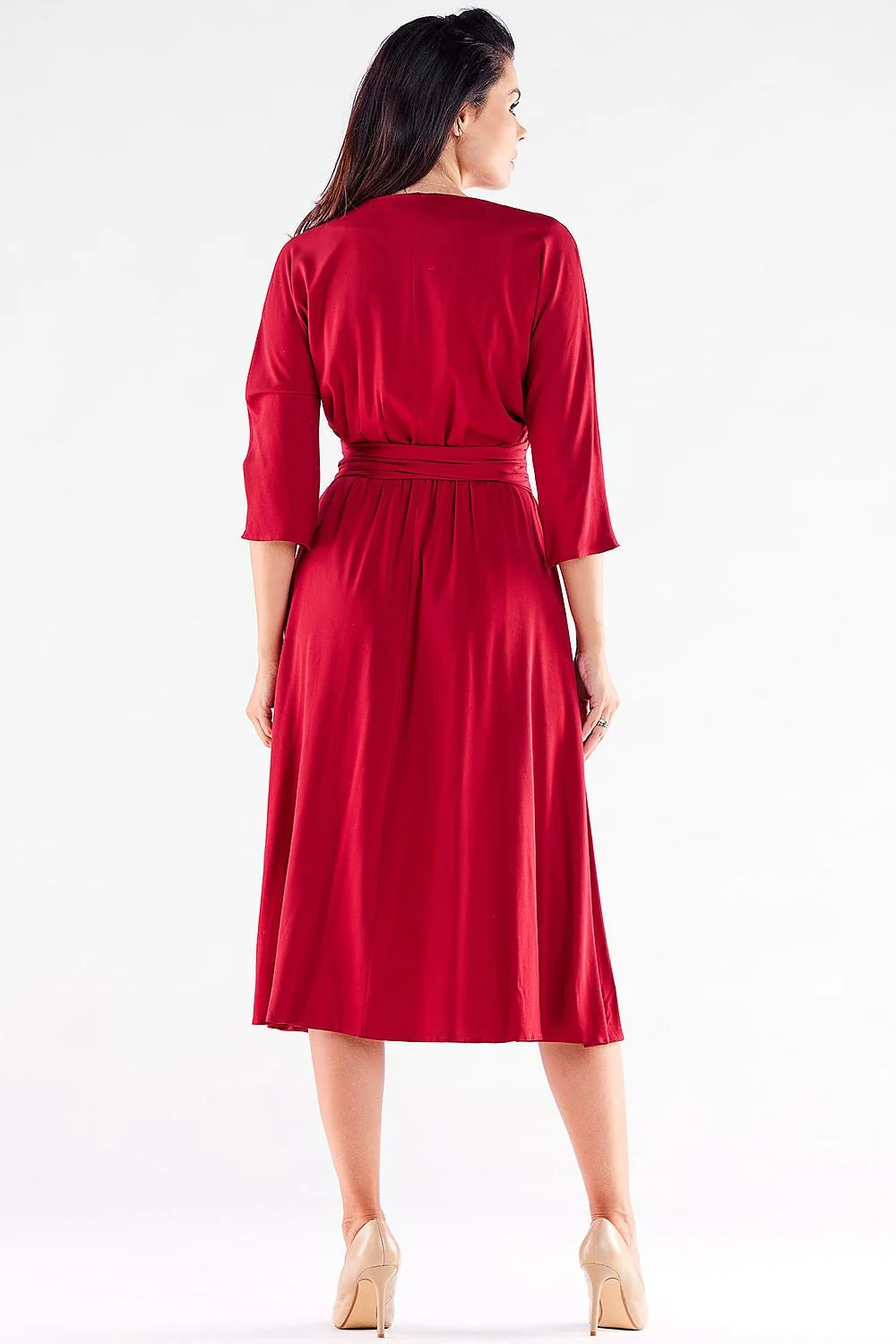 Robe femme élégante intemporelle midi manches 3/4 encolure V ceinture assortie couleur rouge vif matériau doux légèrement satiné