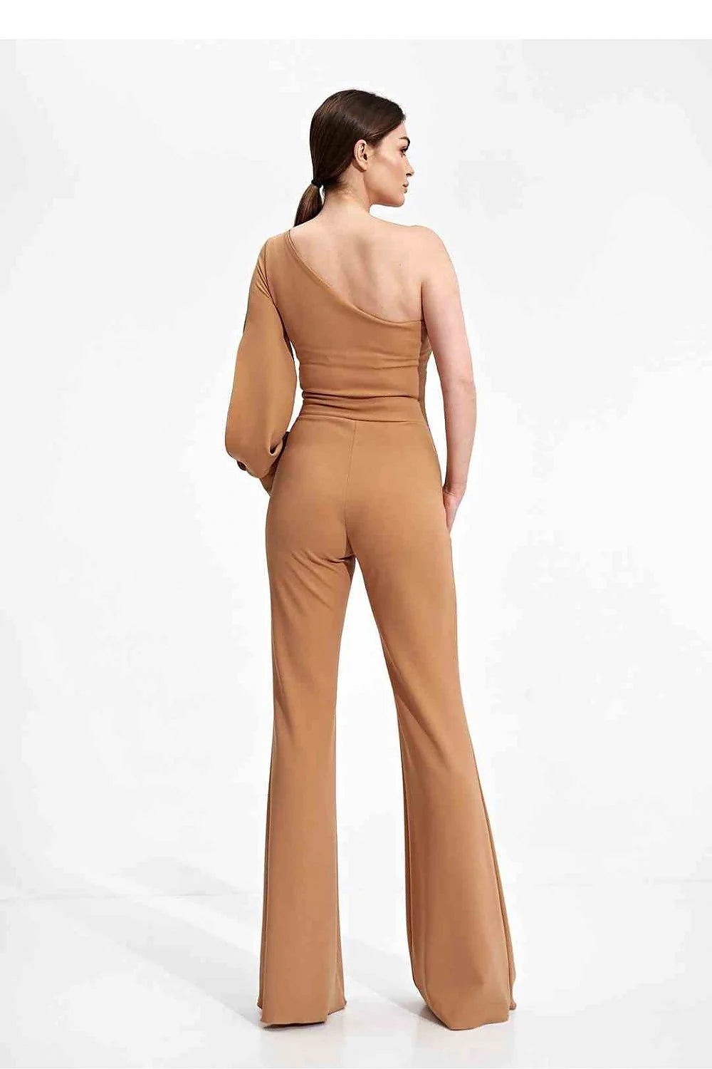 Combinaison élégante asymétrique longue épaule nue matière stretch noire femme soirée événement taille ajustable