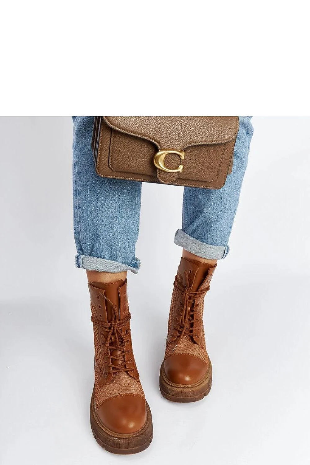 bottines transparentes bronze doublées montantes lacées combat cuir texturées serpent cognac semelle crantée épaisse antidérapante plateforme talon renforcé œillets métalliques