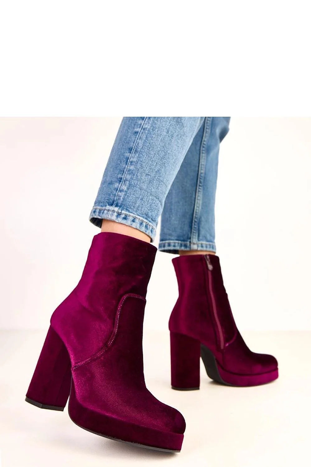bottines talon bloc onze centimètres cuir suédé écologique prune rétro bout rond fermeture éclair latérale doublure tissu confortable