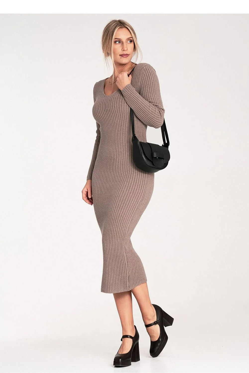 Robe pull midi femme Figl maille côtelée extensible moulante bodycon manches longues encolure dégagée taupe neutre maintien confort casualchic superpositions