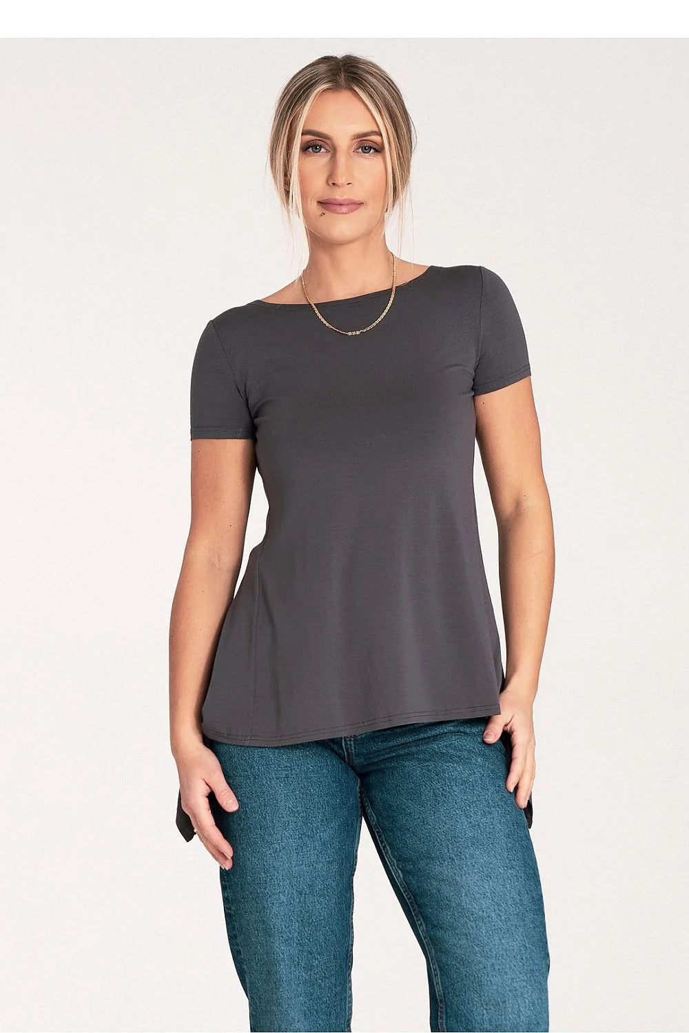 Chemisier pour femme en viscose 95% elasthanne 5% coupe évasée manches courtes encolure bateau gris charbon