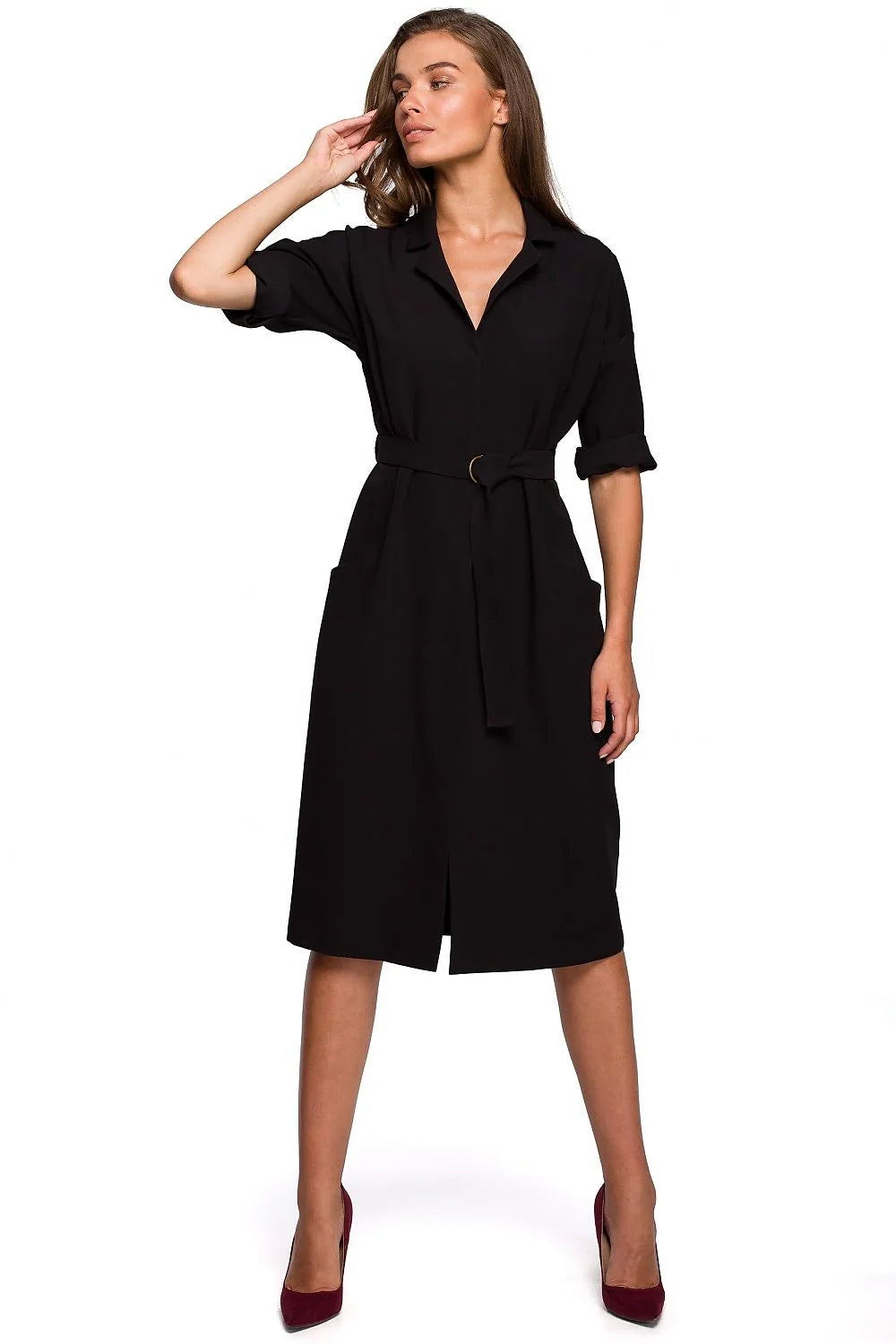 robe chemise noire mi longue fluide crêpe col encolure V manches retroussées ceinture anneau métallique poches latérales ajustable