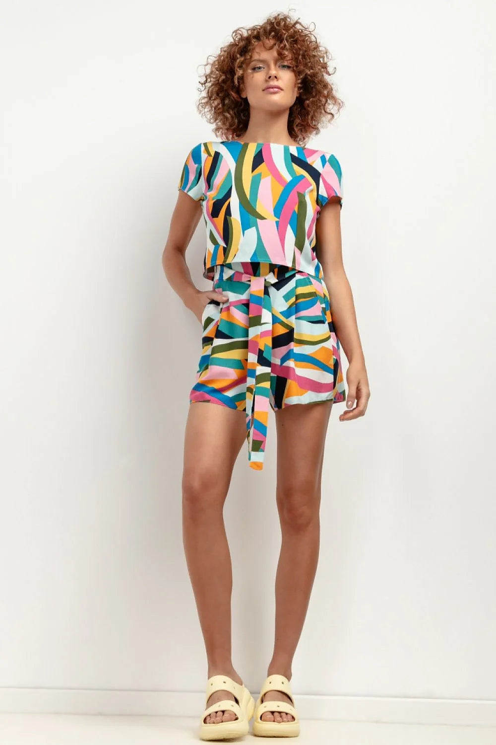 Romper estival multicolore court manches waist tie ajustable mode été femme