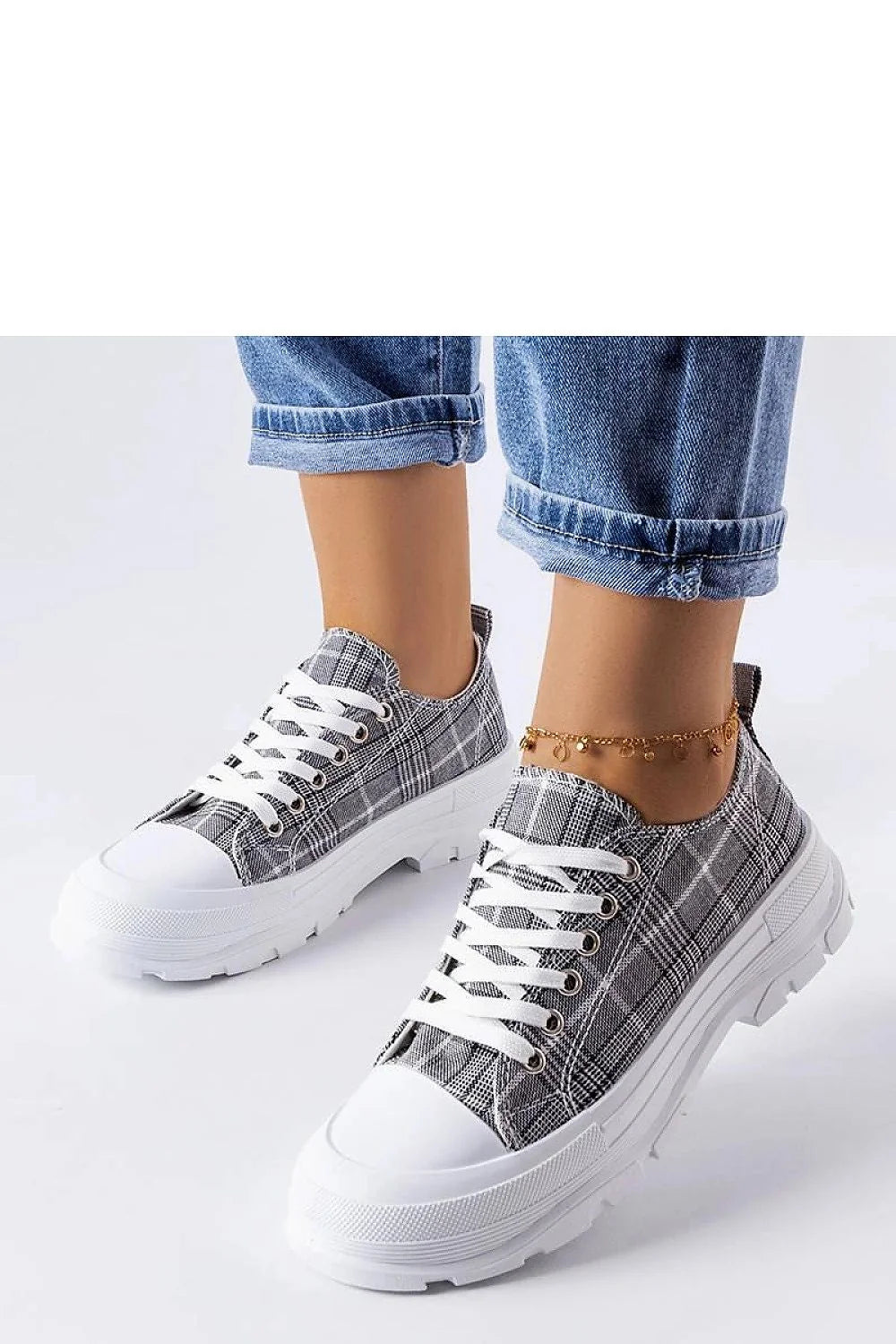 baskets femme Solea basses plateforme toile carreaux noir blanc semelle epaisse crantee antiderapante bout renforce caoutchouc lacets oeillets metalliques urbain