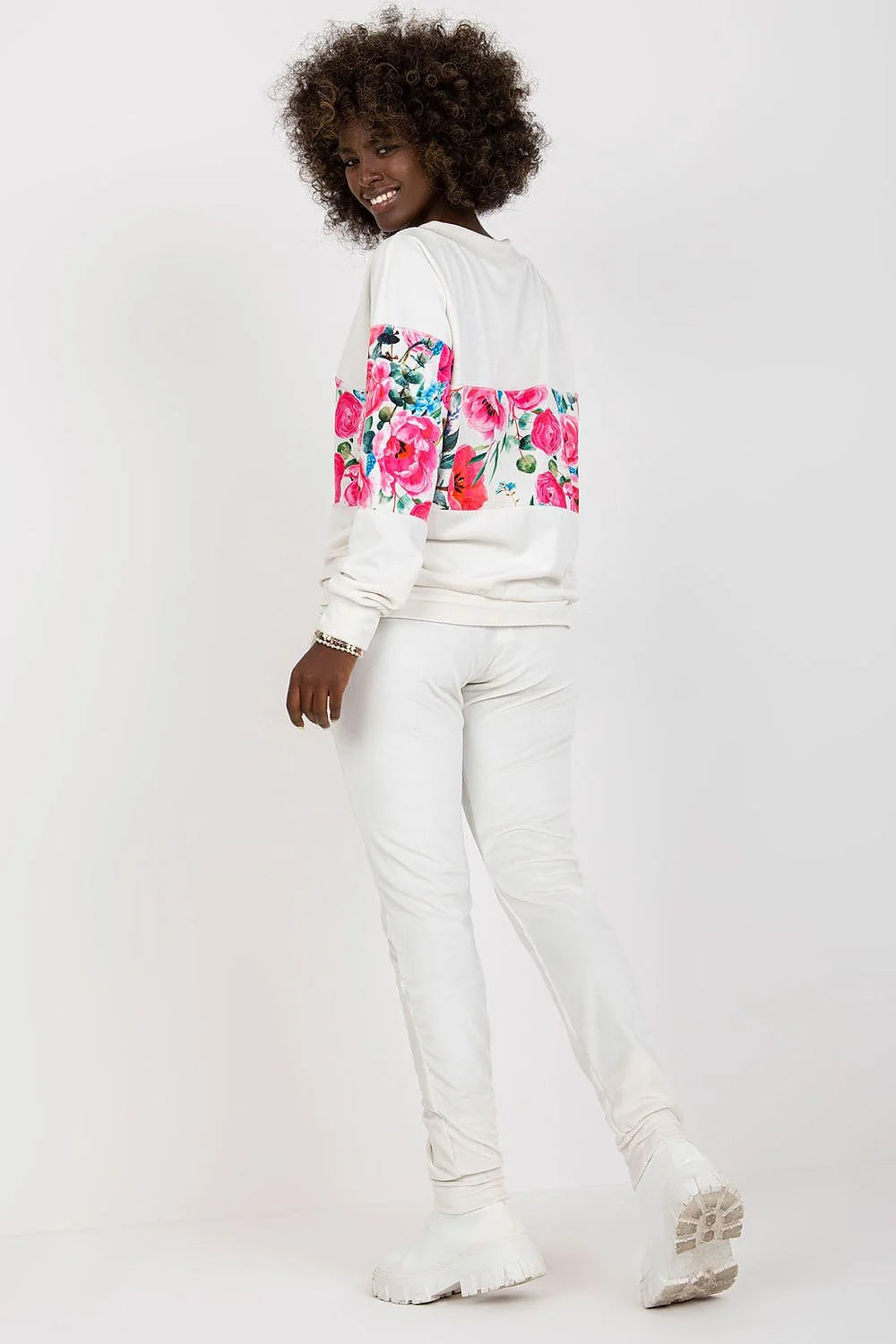 ensemble décontracté femme Rue Paris manches longues motifs floraux multicolores ivoire pantalon ajusté coupe relaxed col rond