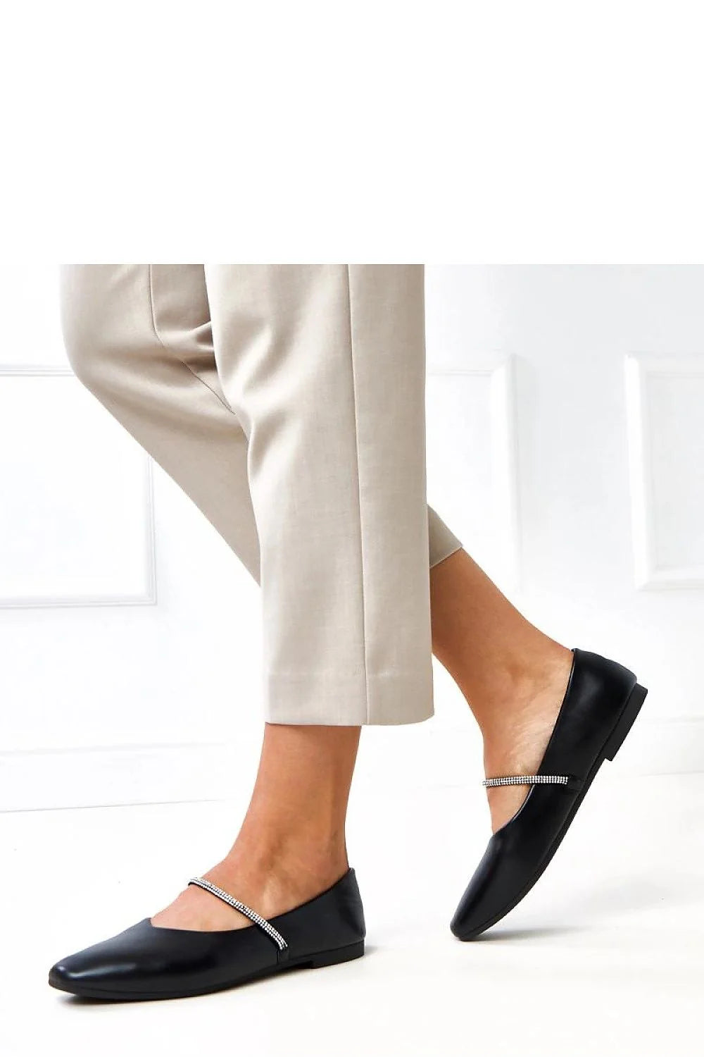 ballerines femmes plates noires bout carré cuir synthétique satiné bride strass élégantes confortables semelle intérieure antidérapante