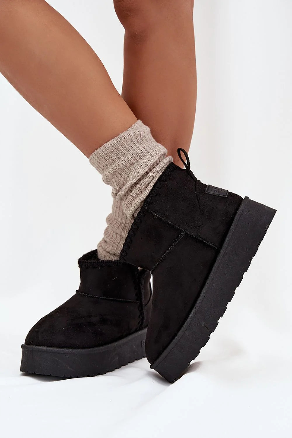 bottes neige femme BigStar suédine écologique imperméable fourrure douce chaude confort cheville surpiqûres décoratives plateforme 4cm tige 12cm semelle antidérapante